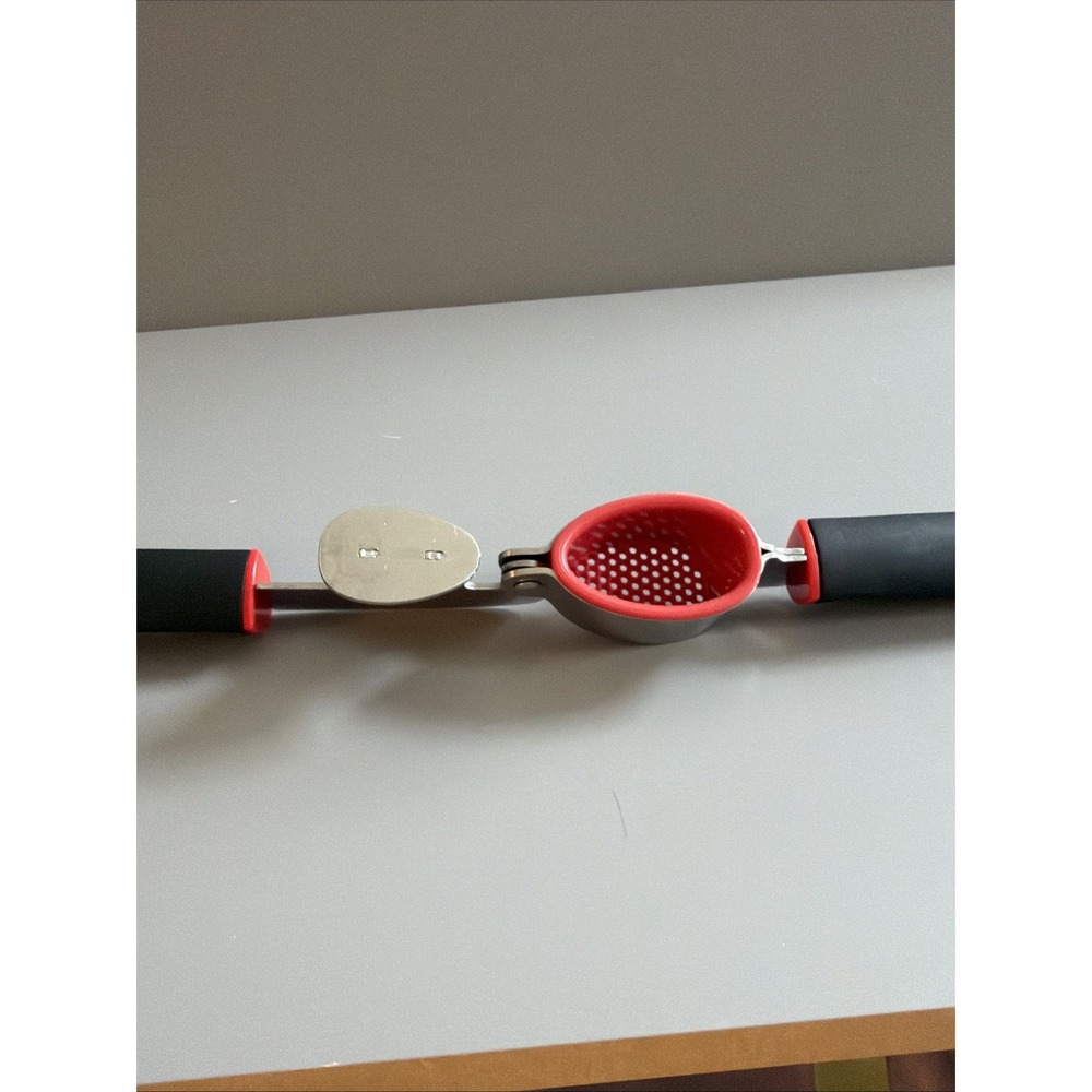 Good Cook Touch Garlic Press w/ Removable Basket, Silicone/Nylon, 8 in - Picture 4 of 7